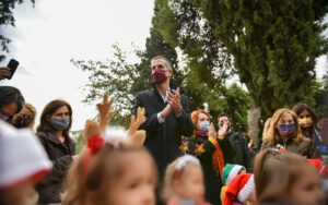 Δήμος Αθηναίων: Συγκινητική γιορτή στο Γηροκομείο Αθηνών – Κ. Μπακογιάννης: «Το Γηροκομείο μας κάνει μία νέα αρχή Είμαστε δίπλα σας με όλες μας τις δυνάμεις»