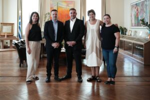 Η Mega Brokers δωρίζει 30 τηλεοράσεις στον Ξενώνα Φιλοξενίας Κακοποιημένων Γυναικών